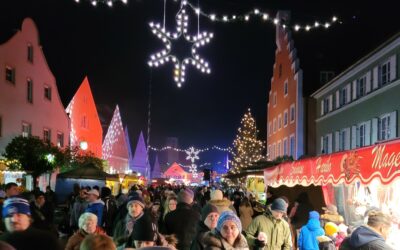 Stimmungsvolles Nikolausmarkt-Wochenende eröffnete „Advent im Markt“